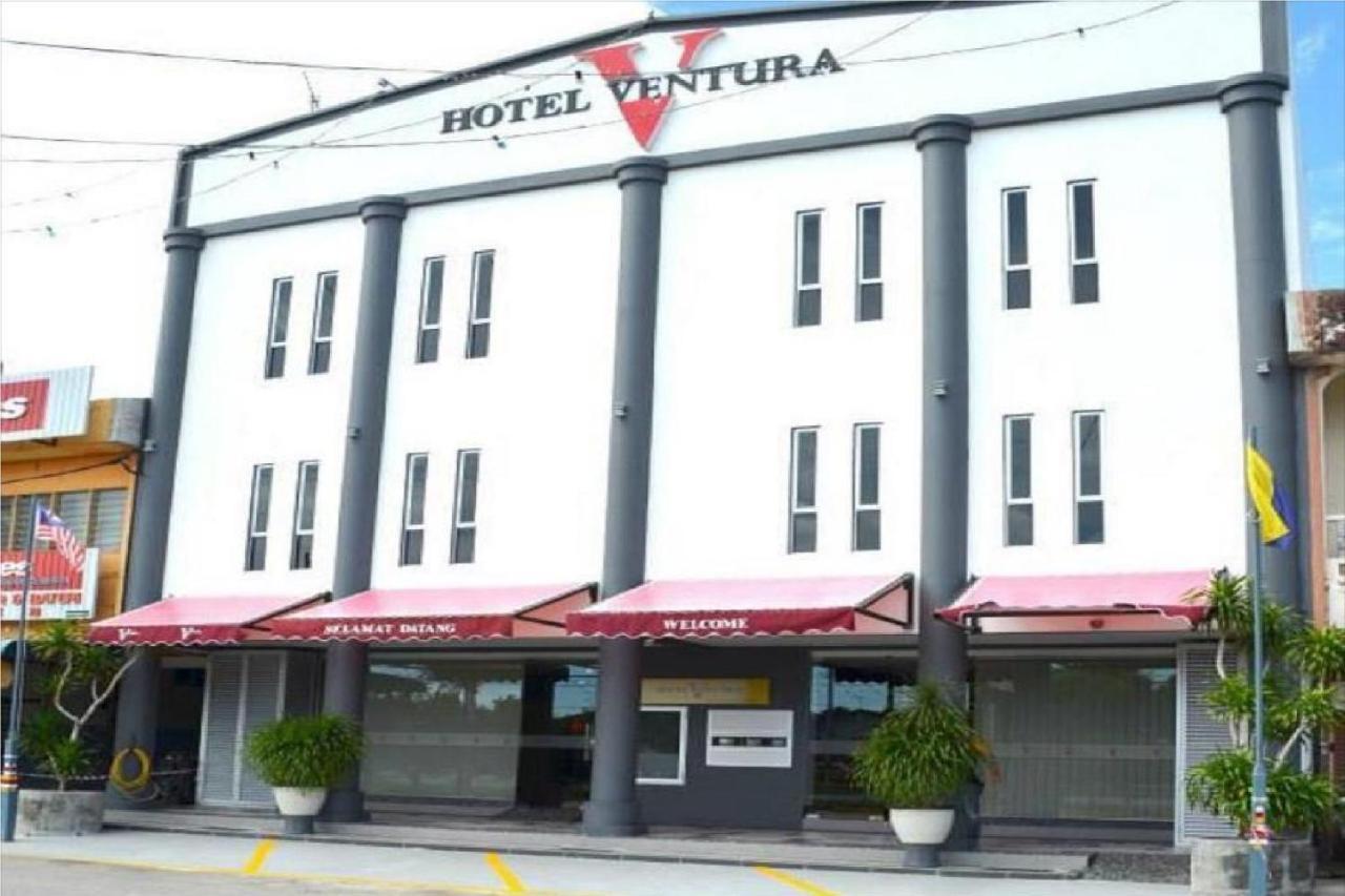 Oyo 90265 Hotel Ventura Кангар Екстериор снимка